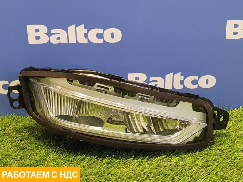 Фара противотуманная правая